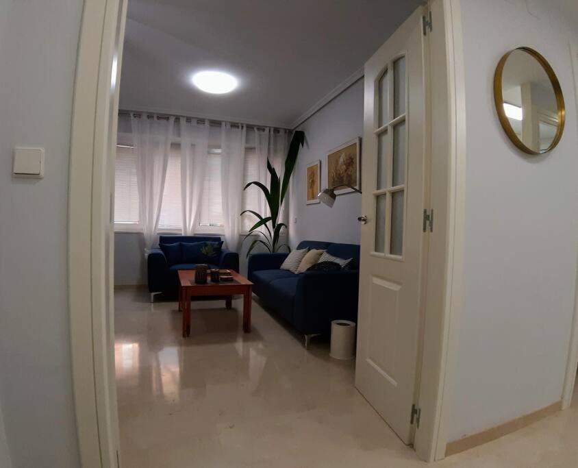 Nuevo-Luminoso Y Moderno. Parking Gratis!! Apartment เซบีญา ภายนอก รูปภาพ